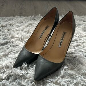 Well loved Manolo’s Gray 100mm heel